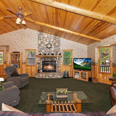 Teakwood - 3-Br Spa, Fire Pit, Quiet, Ac, Centrally Located Vila Big Bear Lake Exterior foto