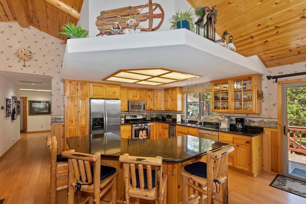 Teakwood - 3-Br Spa, Fire Pit, Quiet, Ac, Centrally Located Vila Big Bear Lake Exterior foto