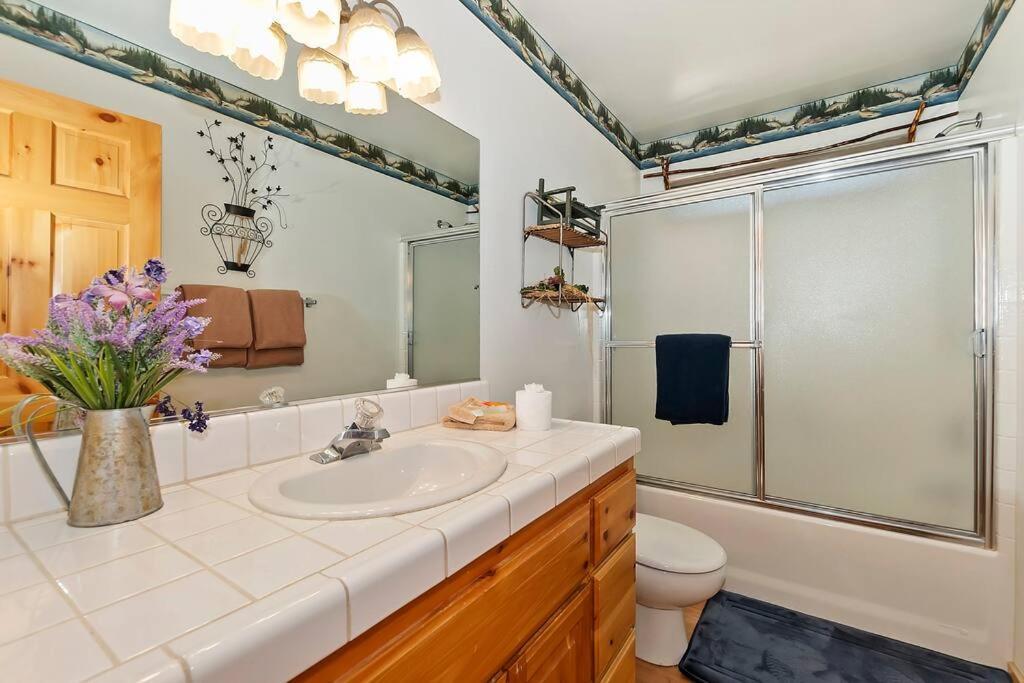 Teakwood - 3-Br Spa, Fire Pit, Quiet, Ac, Centrally Located Vila Big Bear Lake Exterior foto